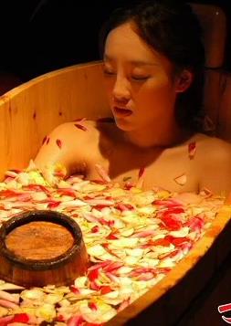 女体宴封面图